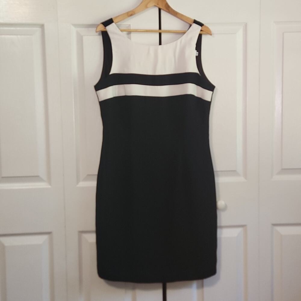 Vintage CDC Women's Black & White Sleeveless Dress Size 14 Classic‎ Business